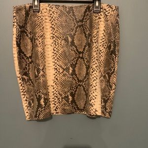 Snake skin skirt Size large